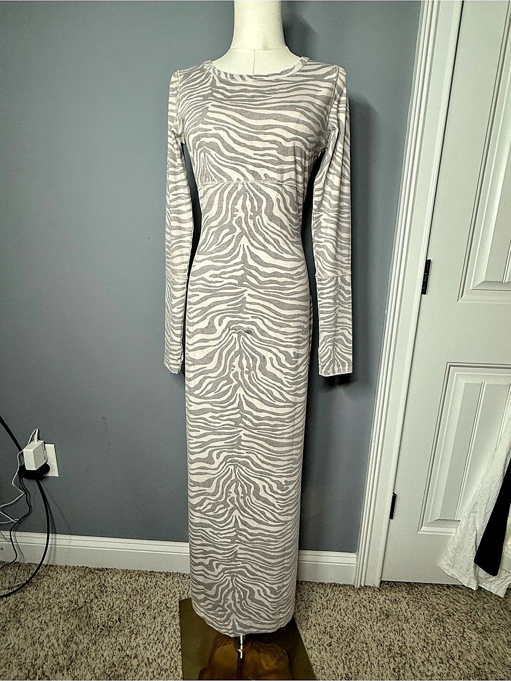 Chaser Zebra Print Maxi Dress Gray & White Small NWT